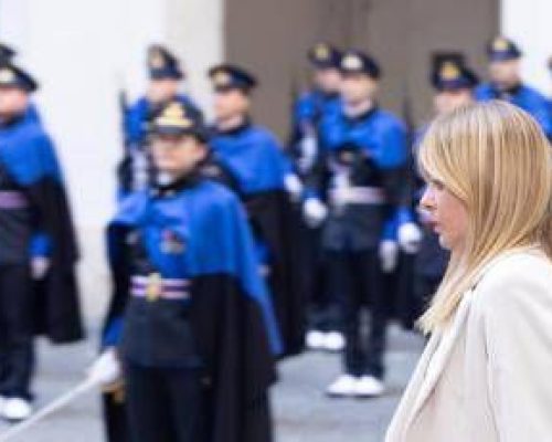 Diplomazia e sicurezza, gli obiettivi di Meloni dopo l’attacco in Iran: “Caos figlio di guerra in Ucraina”