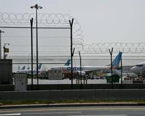 Dubai, aeroporto riapre dopo stop per droni Iran: primi voli stasera