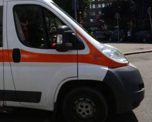 Genova, 61enne muore schiacciato da pressa