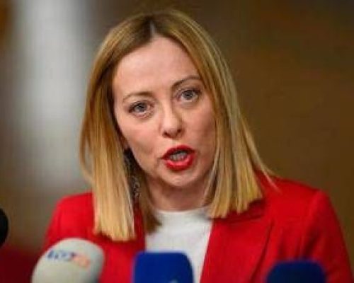 Iran, Meloni sente Merz e Starmer. Ai leader del Golfo: “Ingiustificabili attacchi a vostri Paesi”