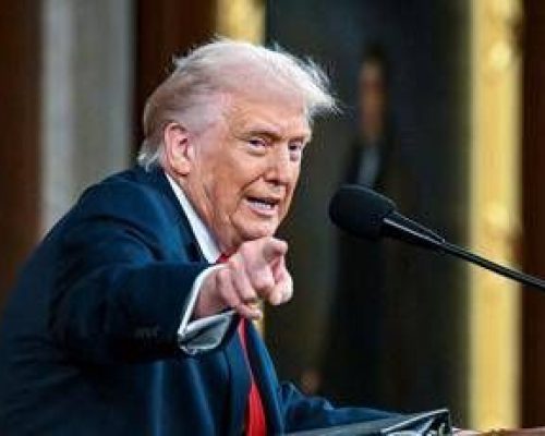 Iran, Trump: “La guerra finirà presto, avanti fino alla vittoria totale”