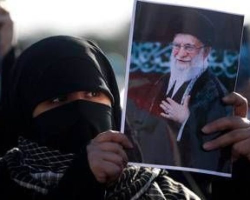 Iran, chi guida il Paese dopo l’uccisione di Khamenei: le 4 figure chiave