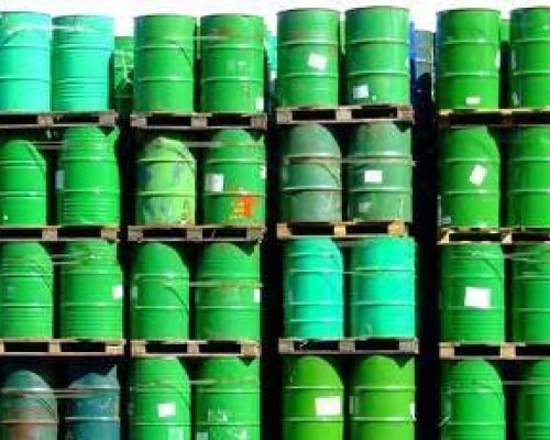 Iran, crisi petrolio e boom prezzi: sbloccate riserve per 400 milioni di barili