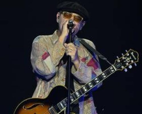 Luca Carboni: “Si può nascere due volte”. Il suo concerto una messa laica che emoziona