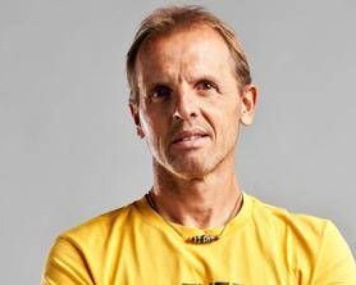 Malore per l’alpinista Simone Moro sull’Himalaya: “Ricoverato, ora sta meglio”