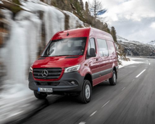 Mercedes, lo Sprinter protagonista delle ‘Storie inascoltabili’ di Maccio Capatonda