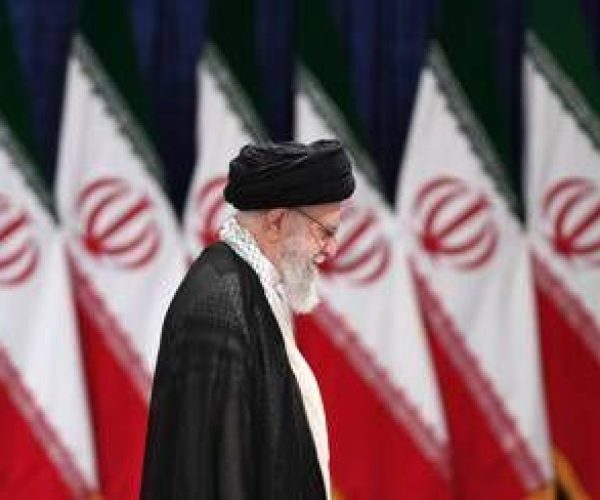 Morte Khamenei, i tre possibili successori e il ruolo di Larijani