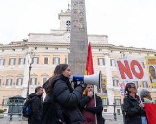 Roma, oggi manifestazione per lo stop alla guerra e il no al Referendum