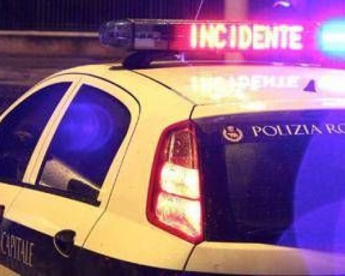 Roma, perde controllo dello scooter: morto 64enne