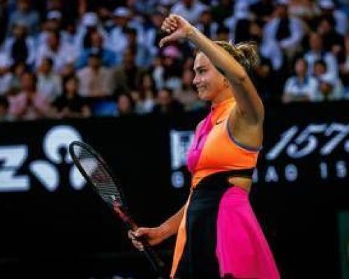 Sabalenka, prove di matrimonio a Indian Wells: in campo… con il velo da sposa