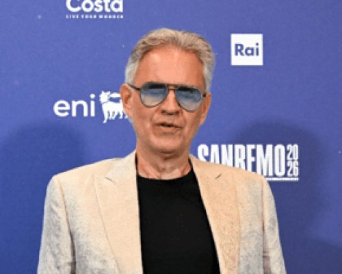 Sanremo 2026, Andrea Bocelli ospite: il ritorno al Festival nel ricordo di Pippo Baudo