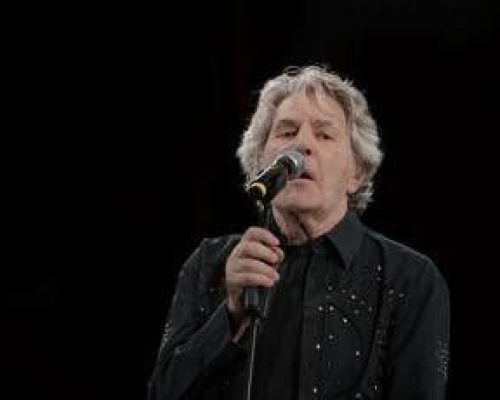 Sanremo 2026, Fausto Leali riceve il ‘premio alla carriera’: 60 anni di musica