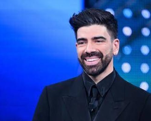 Sanremo 2026, Gianluca Gazzoli chi è: sul palco con le Nuove Proposte