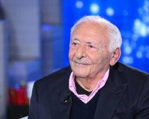 Sanremo 2026, Mogol riceve il premio alla carriera: l’omaggio al paroliere