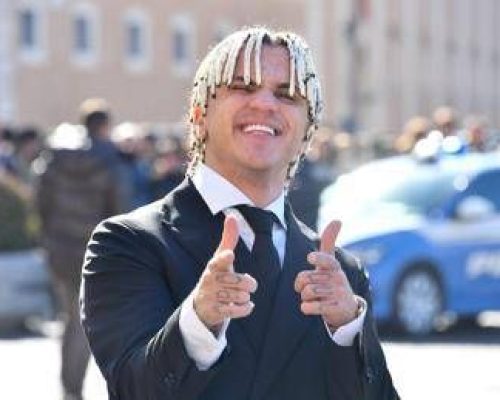 Sanremo 2026, Samurai Jay chi è: gli esordi, il legame con le radici, la cover con Belen