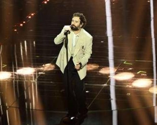 Sanremo 2026, Tommaso Paradiso chi è: in gara con il brano ‘I Romantici’