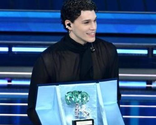Sanremo, Nicolò Filippucci vince tra Nuove Proposte: chi è